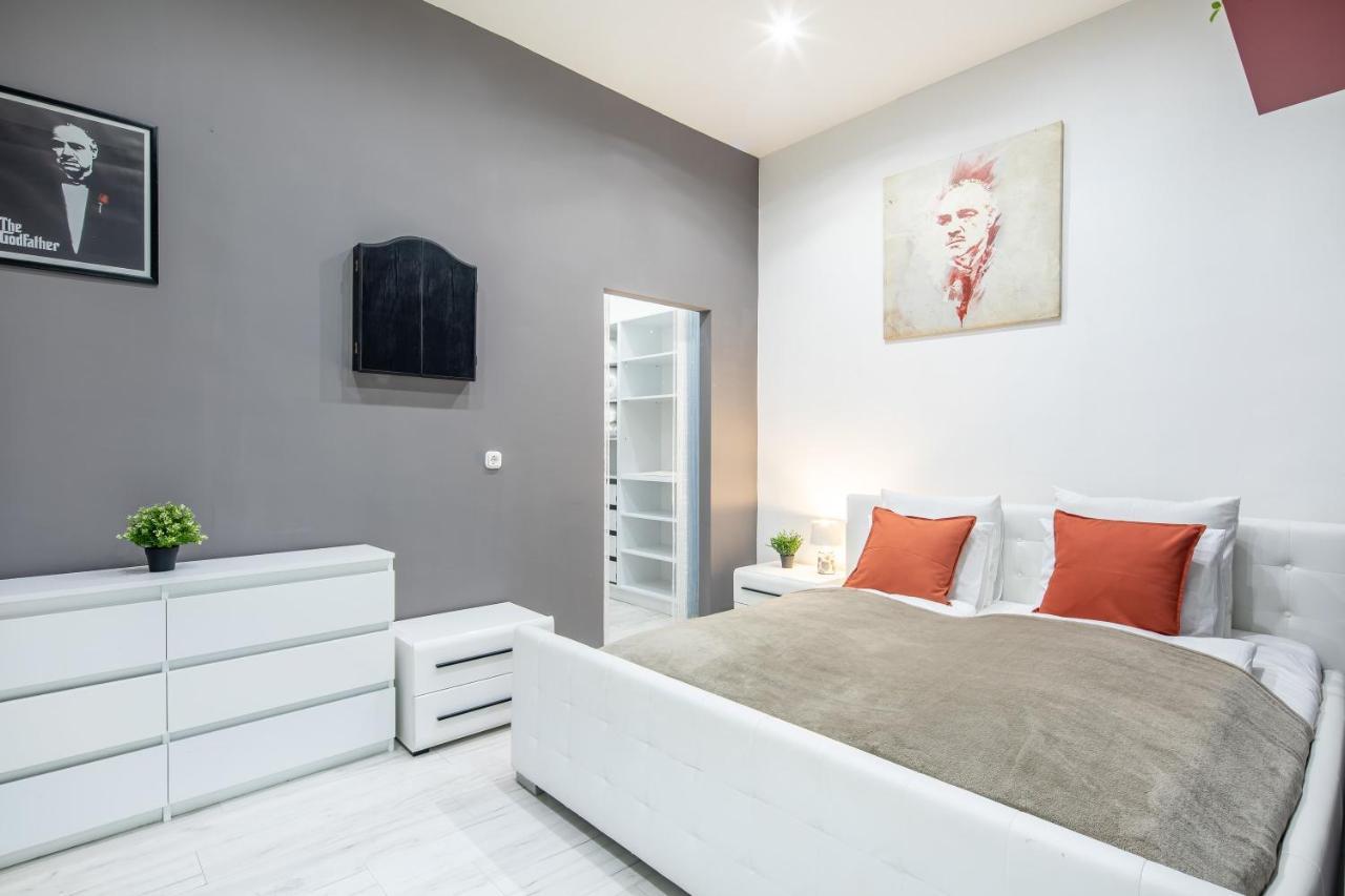 Cozy & Central Apartment With 2-Bedroom Budapest Exterior foto