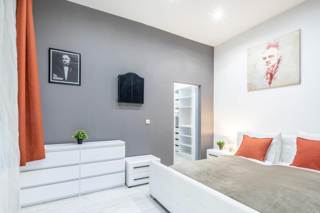 Cozy & Central Apartment With 2-Bedroom Budapest Exterior foto